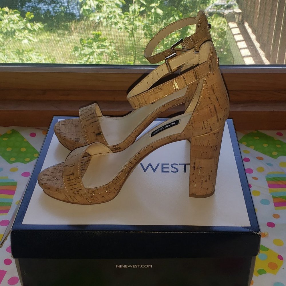 NIB Nine West Dempsey Platform Sandals